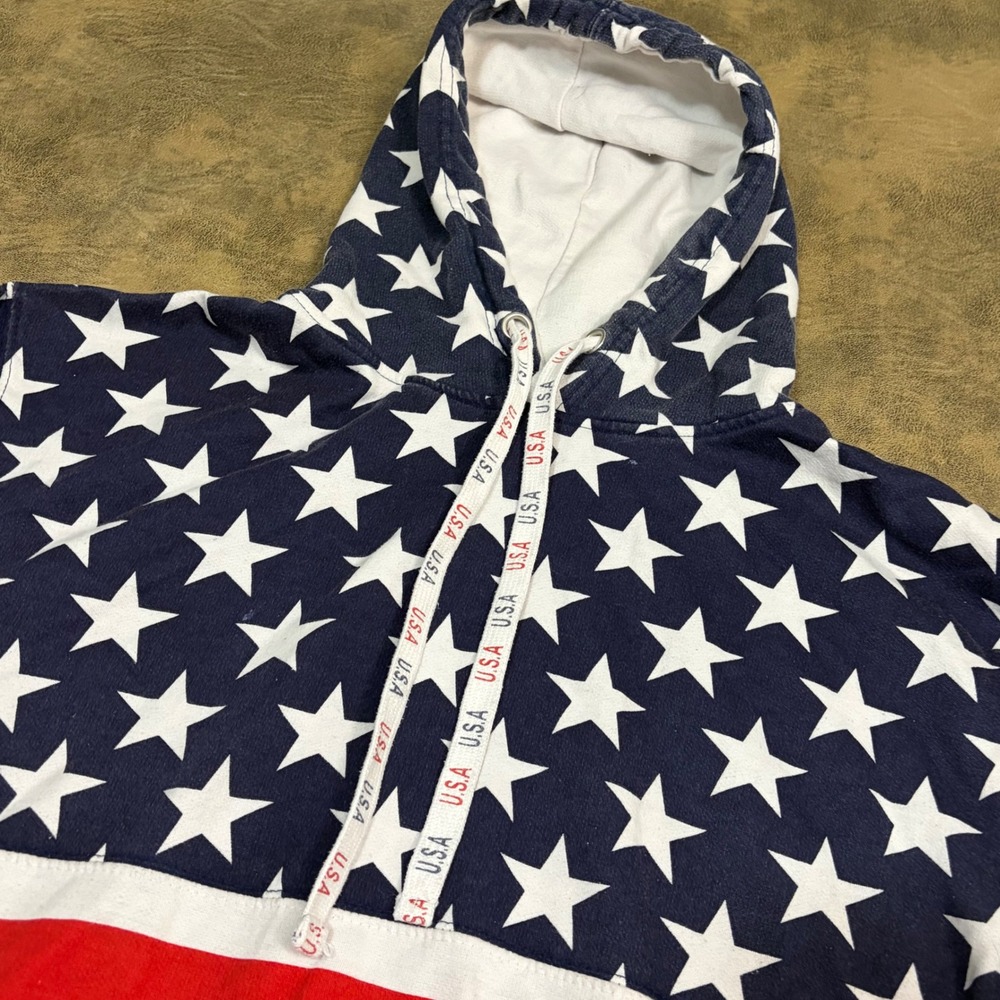 Isaac's Designs Sports Hoodie Mens L Red White Blue American Flag Stars Stripes